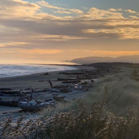 Haast Beach Motel Екстериор снимка