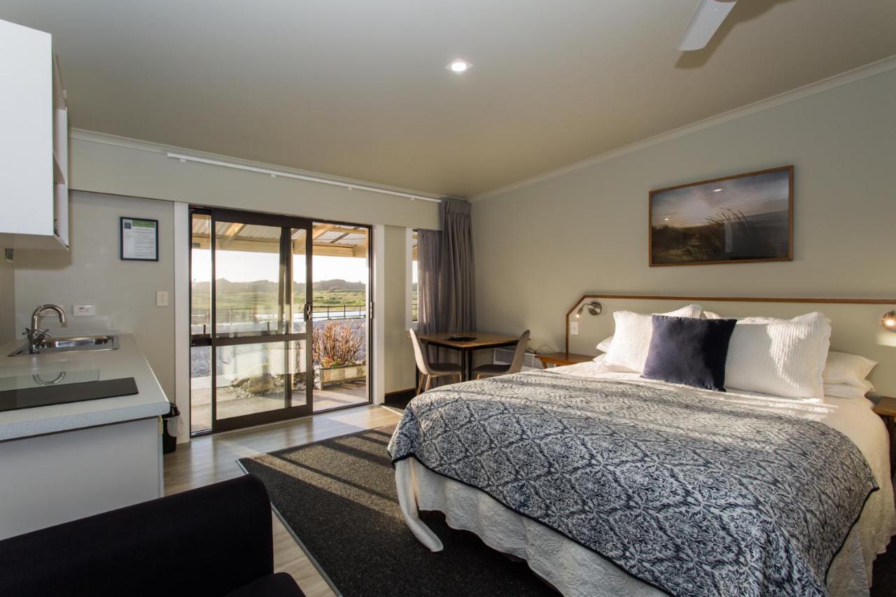 Haast Beach Motel Екстериор снимка