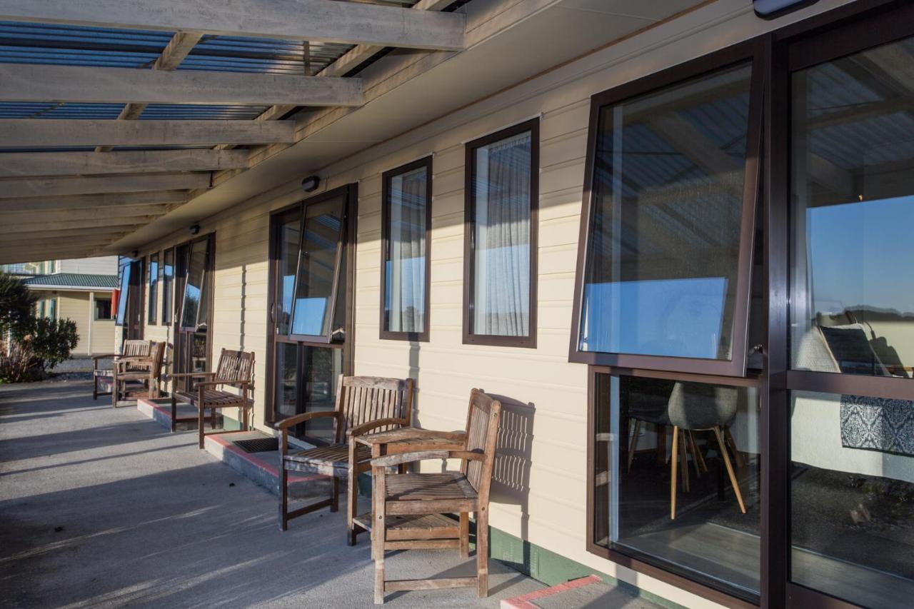 Haast Beach Motel Екстериор снимка